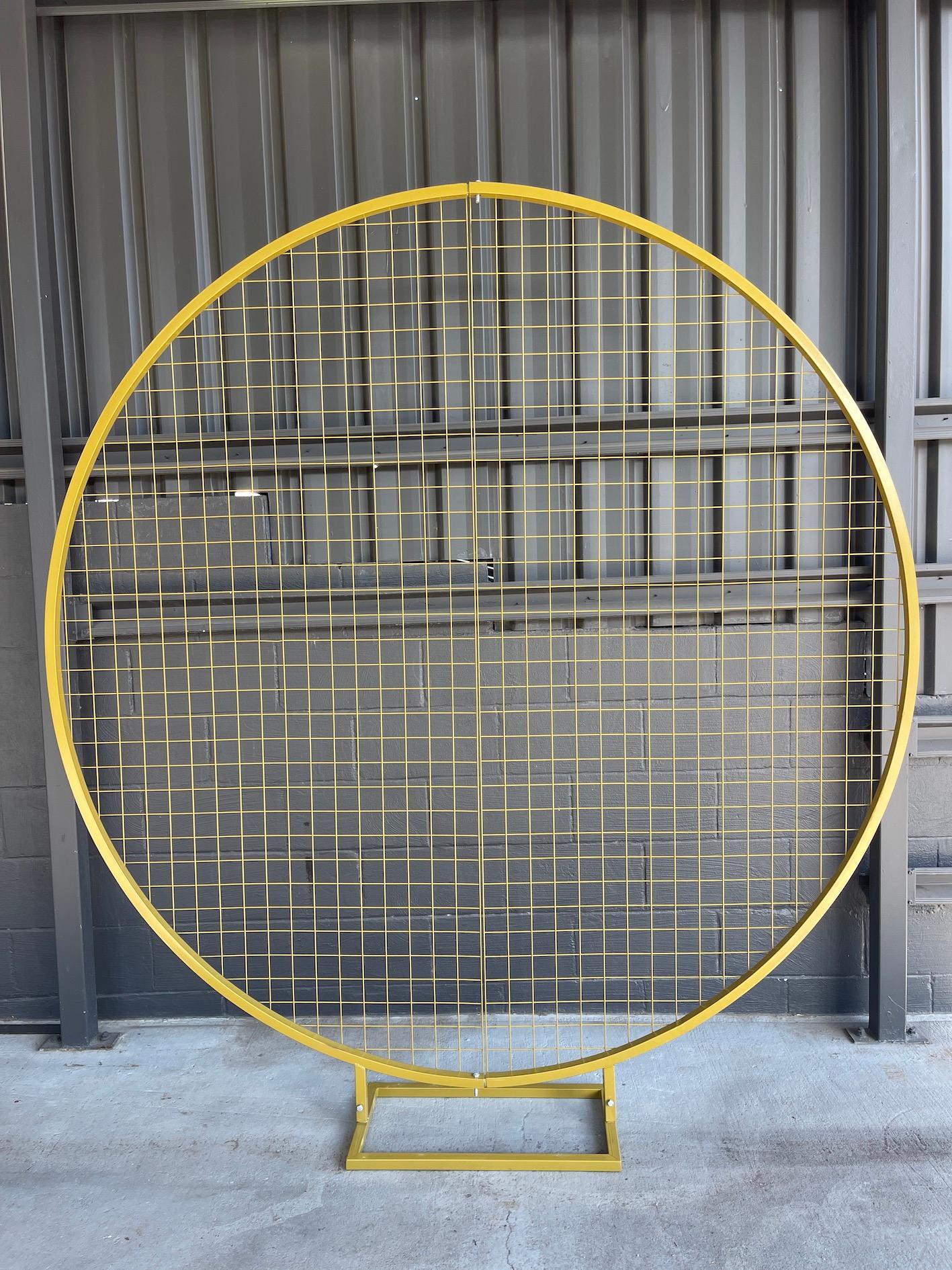 Gold circular mesh